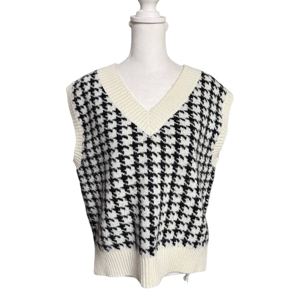Pink Lily Black White Houndstooth Sweater Vest Preppy Academia Small - Picture 2 of 10